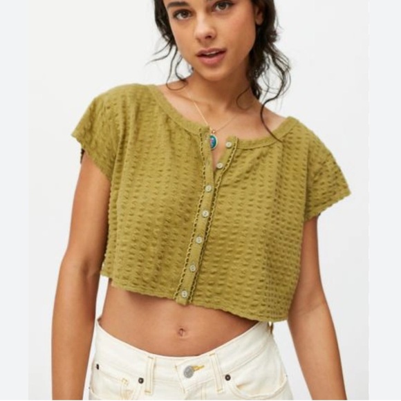 Urban Outfitters Tops - UO Devon boxy front button tee EUC